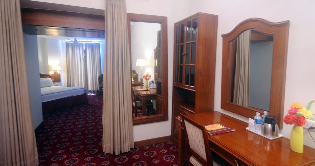Hotel Jaipur Palace Habitación foto